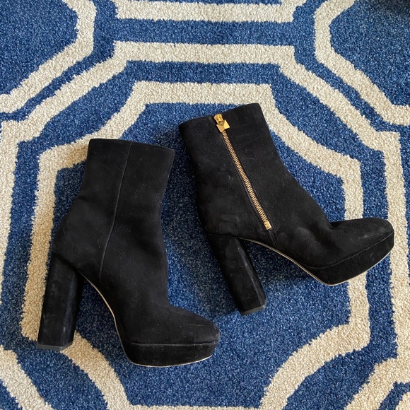 Michael Kors Booties - Picture 1 of 3